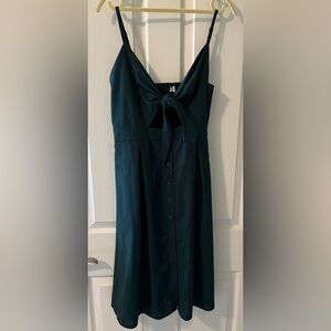💙 4 for $40 💙 Green sweetheart Neckline front bow cut-out spaghetti strap dress